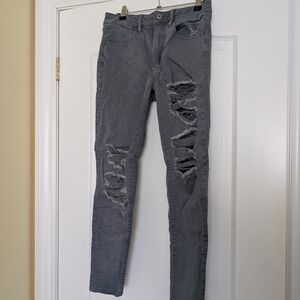 American Eagle Gray Distressed Skinny Jeans Size 6 Short